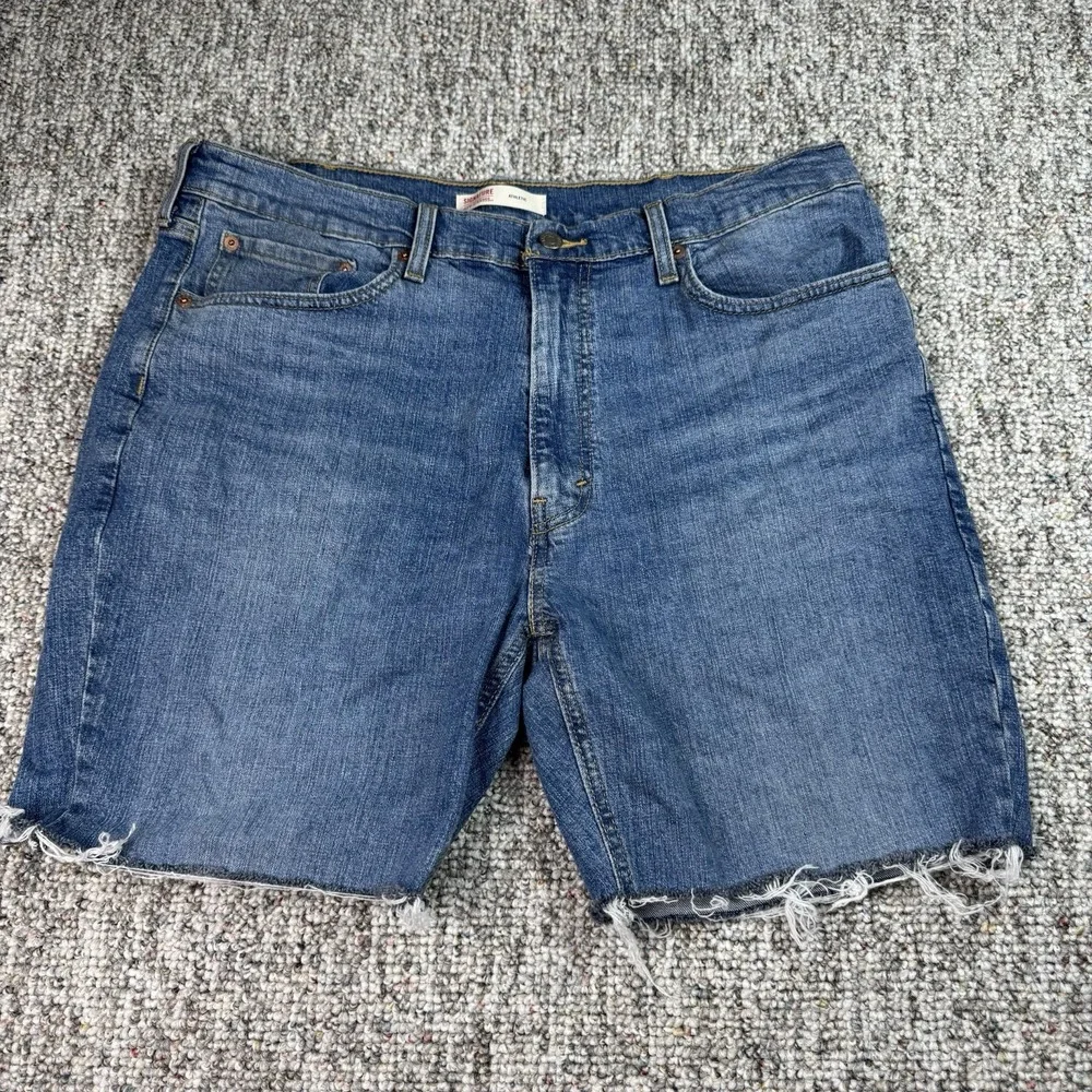 Levis Signature Jean Shorts Mens 38 Jorts Athletic Cut Off Blue Denim Frayed